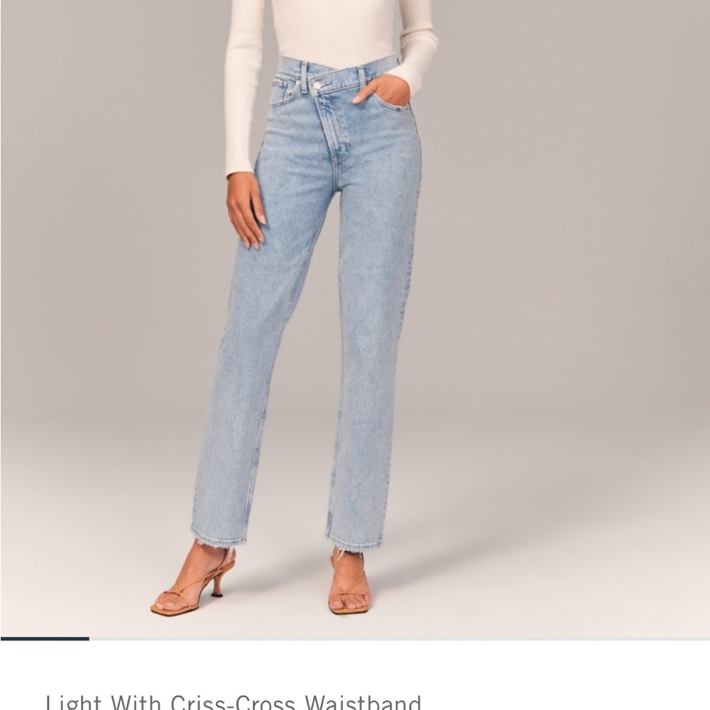 Abercrombie & Fitch 90’s Ultra High Rise Jeans with Crisscross waist